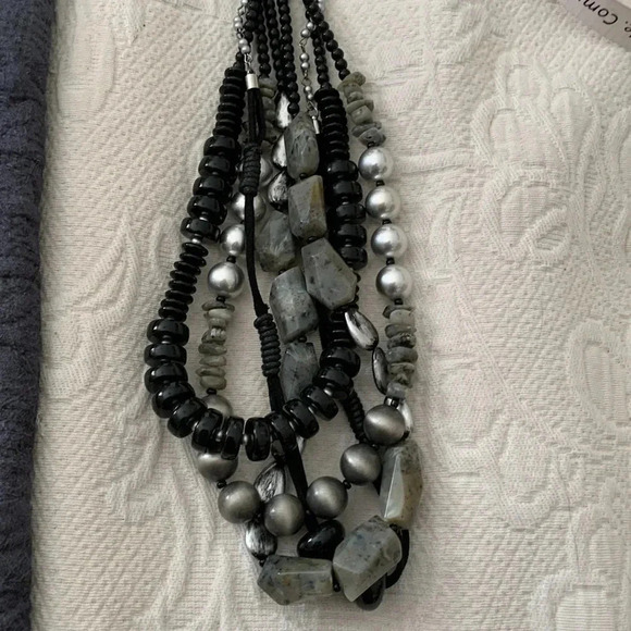 Multistrand bead necklace - Picture 6 of 6